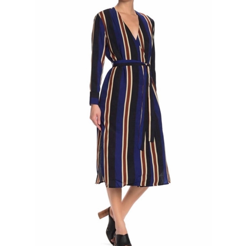 ASTR The Label Long Sleeve Tie Front Wrap Midi Dress Blue Multi Size Large
